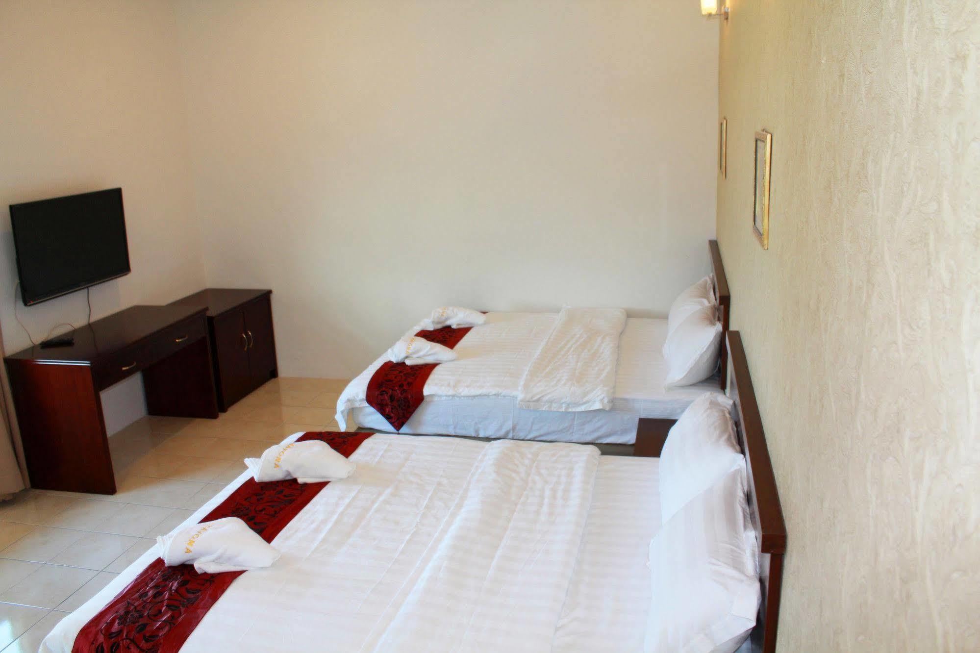 Havona Hotel - Taman Tropika Kulai Exterior foto