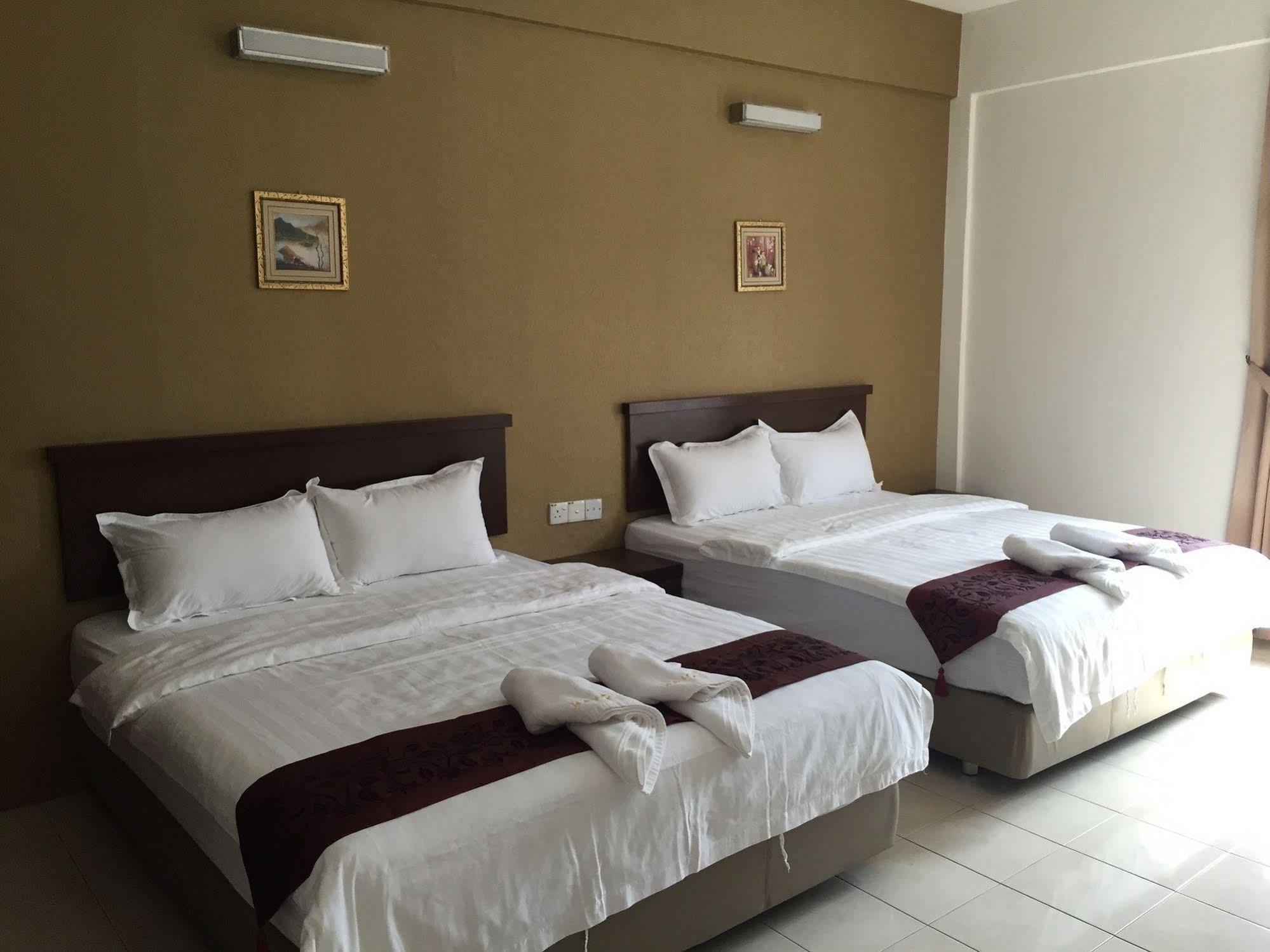 Havona Hotel - Taman Tropika Kulai Exterior foto